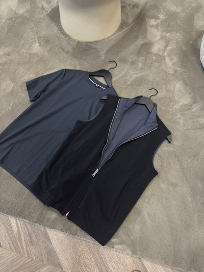 Black/Dark Grey Reversible Travel Gillet